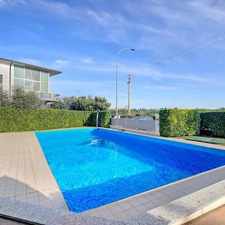 Sun Terrace Private & Shared Pool - Happy Apartment *