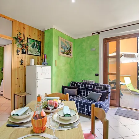 Sun Terrace Private & Shared Pool - Happy * Puegnago del Garda